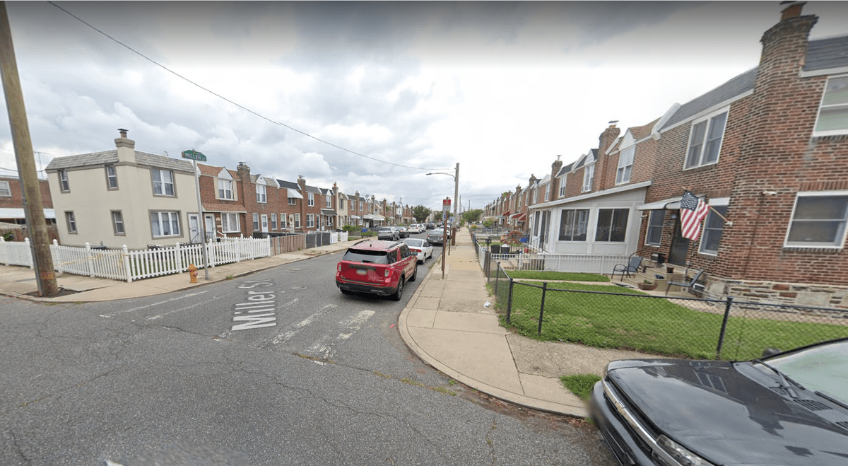 Suspected Gas Blast Levels 2 Homes, Hurts 5 in Philadelphia