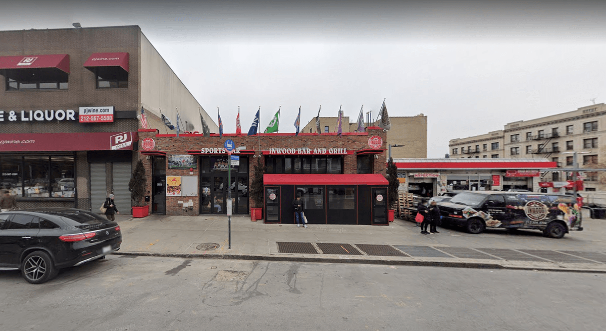 Police Say 22 Injured When SUV Crashes Into NYC Restaurant