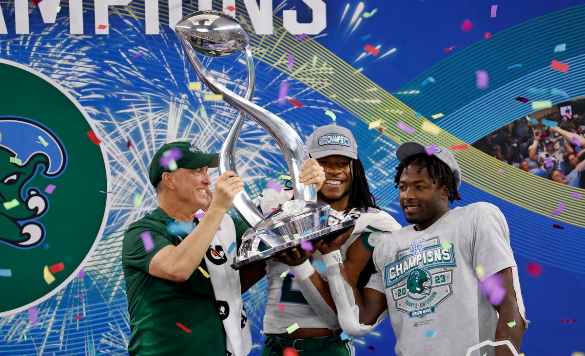 Tulane Scores 16 Late Points, Beats USC 46–45 in Cotton Bowl
