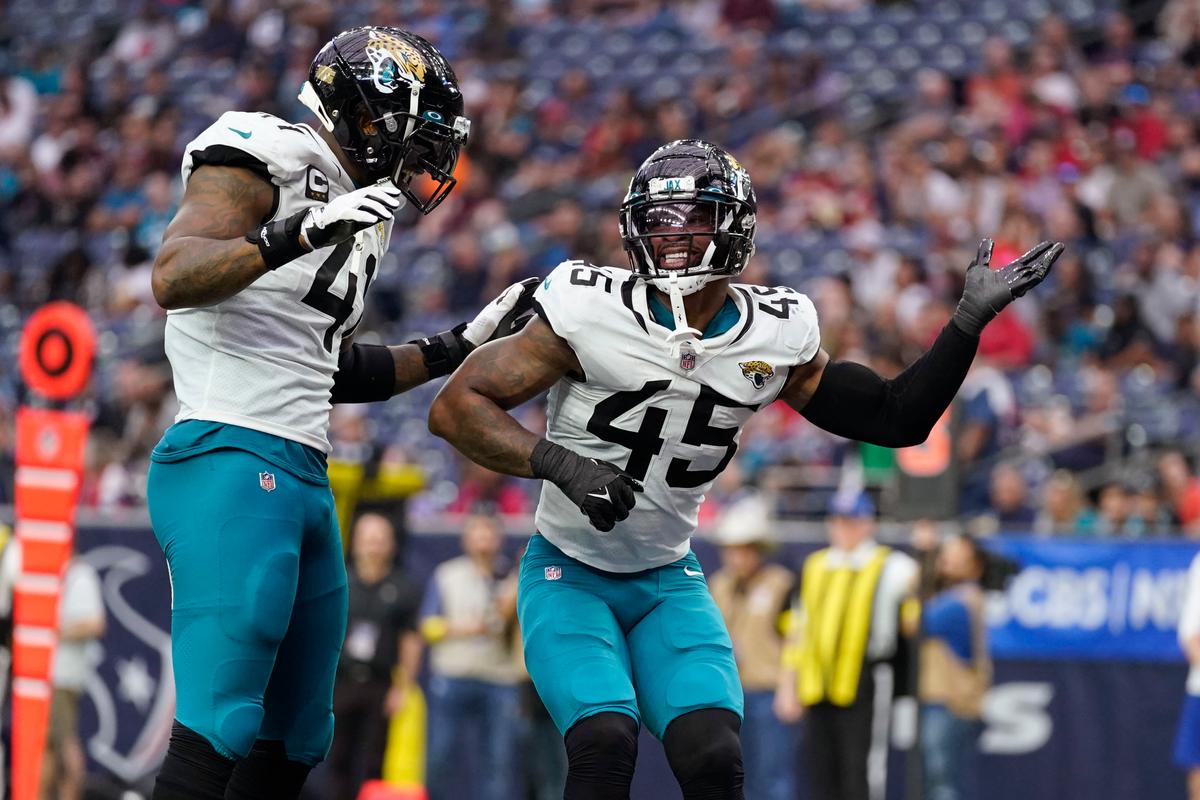 3 NFL Teams Look for Rare Trip From 2–6 Start to Playoffs