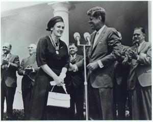 President Kennedy confers on Dr. Kelsey the President’s Award for Distinguished Federal Civilian Service in 1962. (FDA)