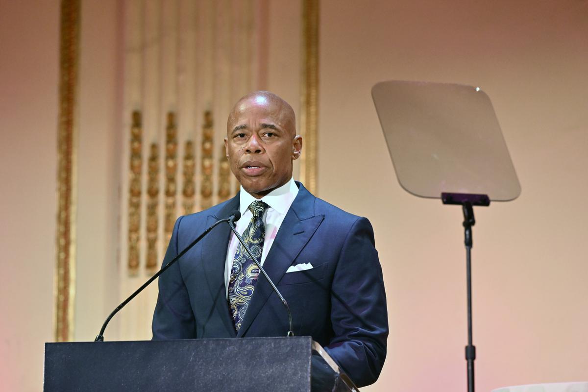 NYC Mayor Adams Calls for ‘National Czar’ to Manage Border Crisis, Despite VP Harris Already Holding Role