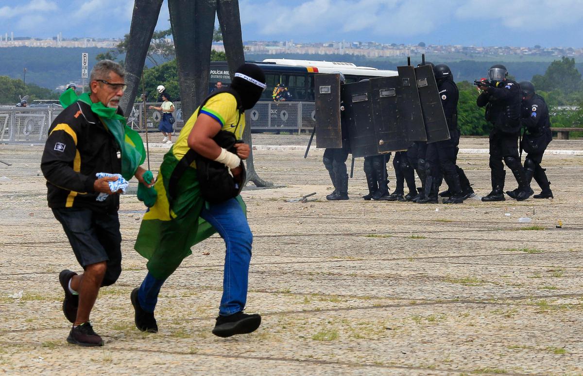White House Responds After Pro-Bolsonaro Protesters Breach Brazilian Congress