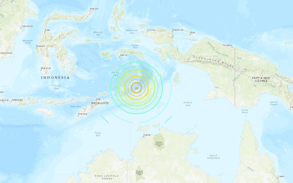 7.6 Quake Damages Buildings in Indonesia, Felt in Australia