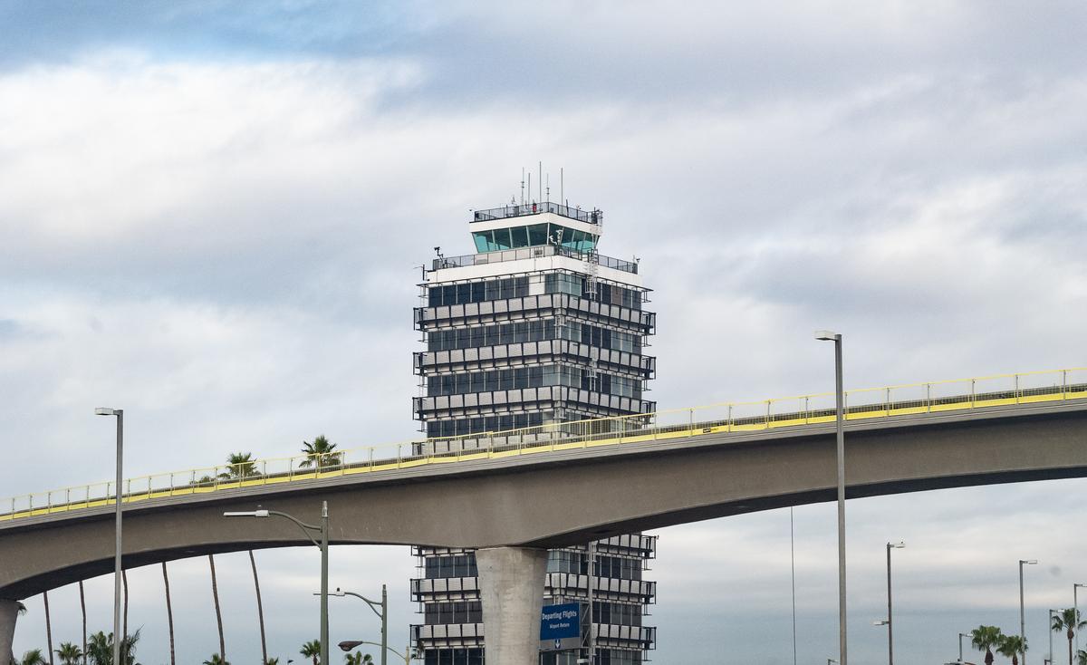 Nervous Passengers Arrive in Los Angeles Following Flight From War-Torn Israel