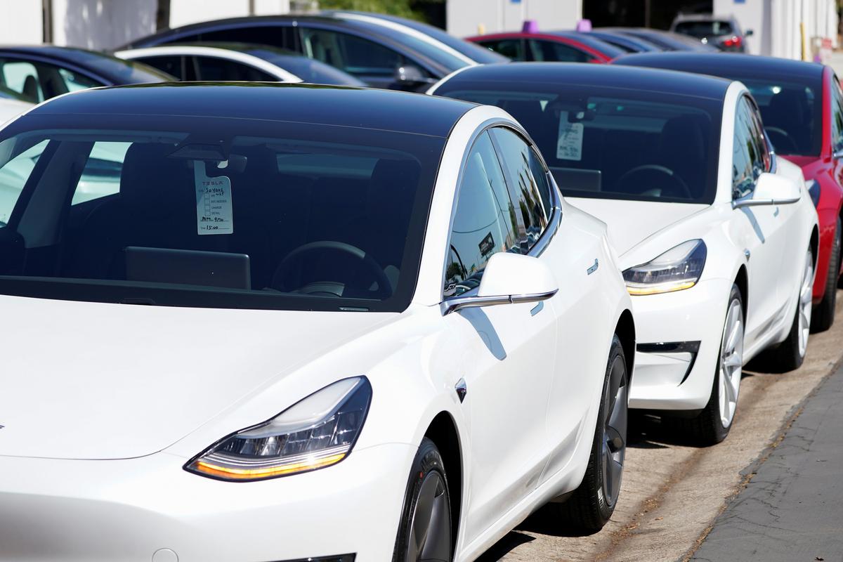 Tesla Turns Up Heat on Rivals With Global Price Cuts