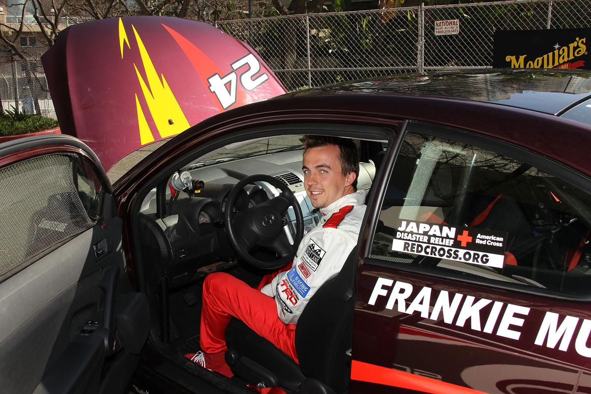 Actor Frankie Muniz to Race Fulltime in NASCAR