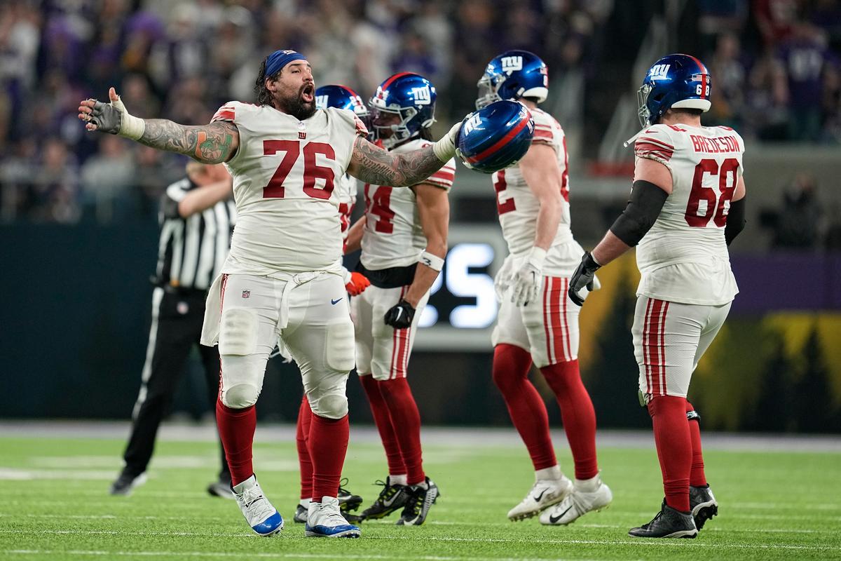 Giants Outlast Vikings 31–24 for 1st Playoff Win in 11 Years