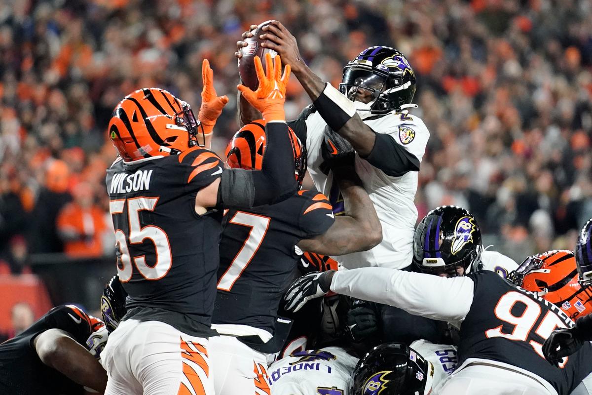 Hubbard’s 98-Yard Fumble Return Lifts Bengals Over Ravens