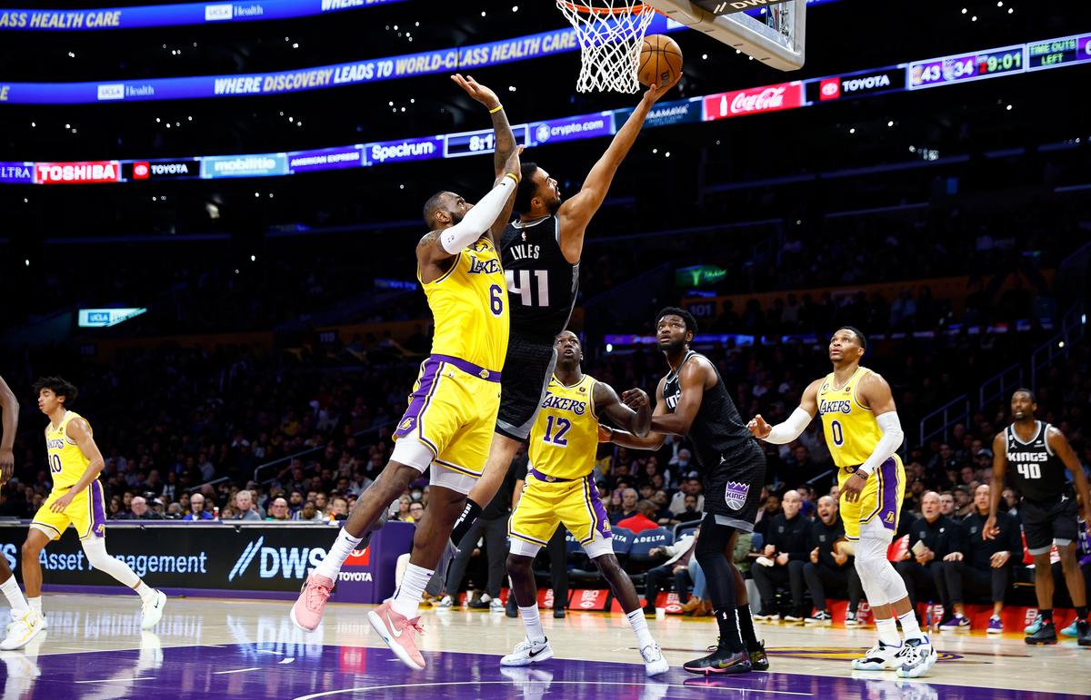 Kings Beat Lakers 116–111 for 5th Straight Victory