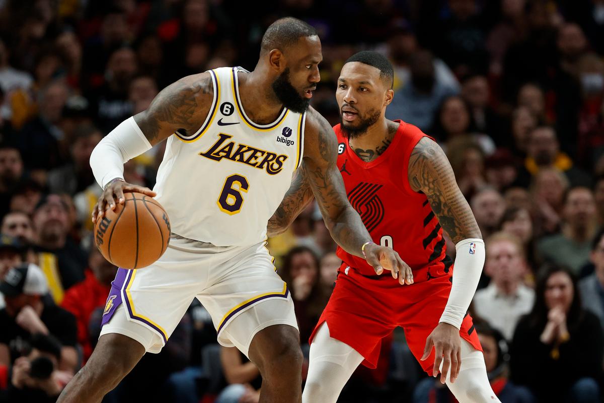 James Scores 37, Lakers Rally Past Trail Blazers 121–112