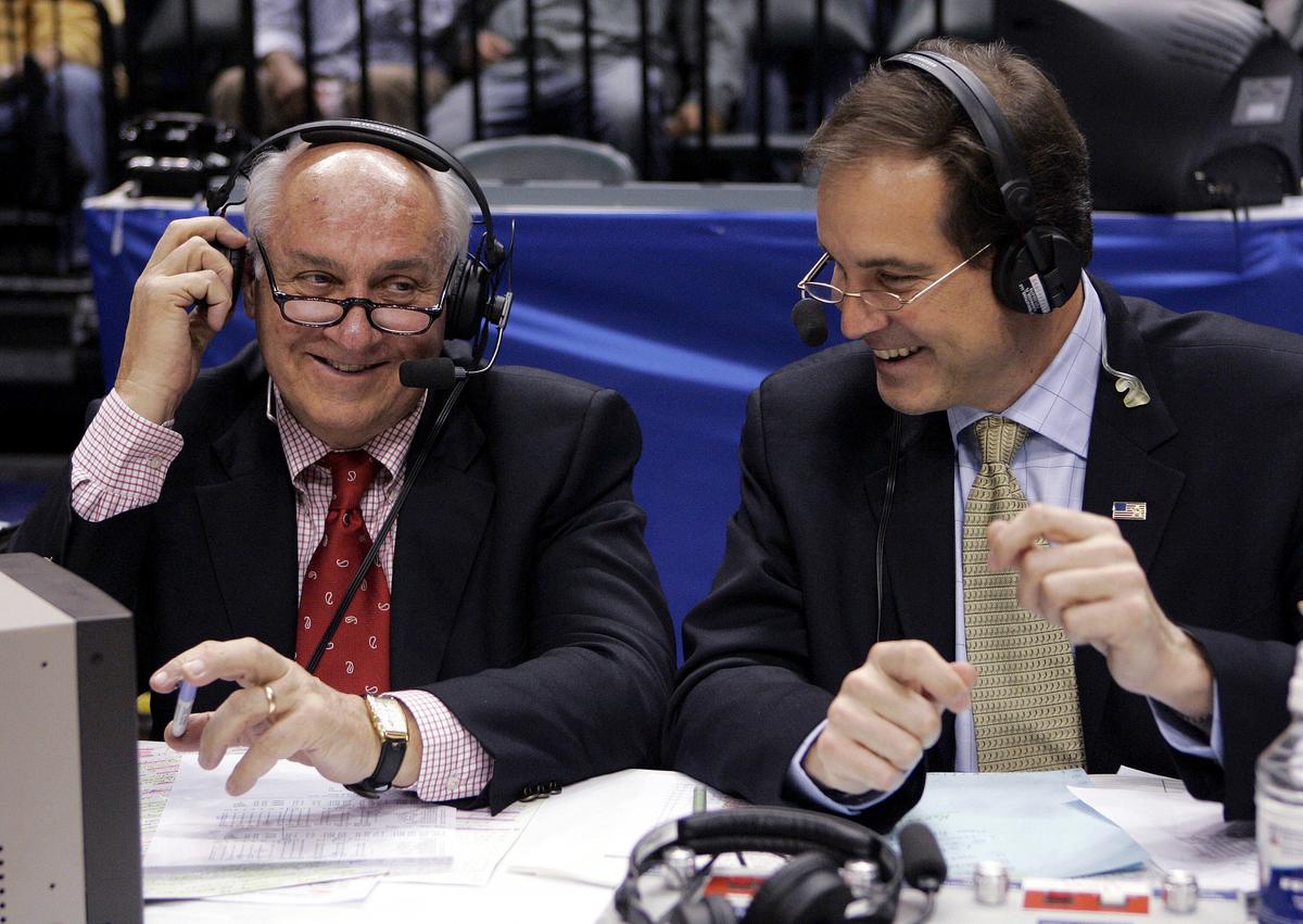 College Basketball Broadcaster Billy Packer Dies at 82