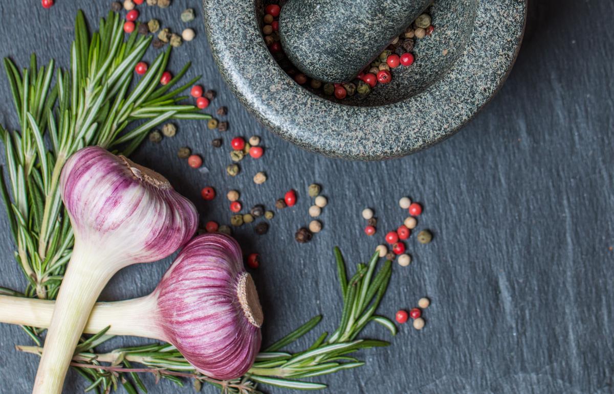 Popular Kitchen Remedy Puts Antibiotic to Shame, Research Reveals