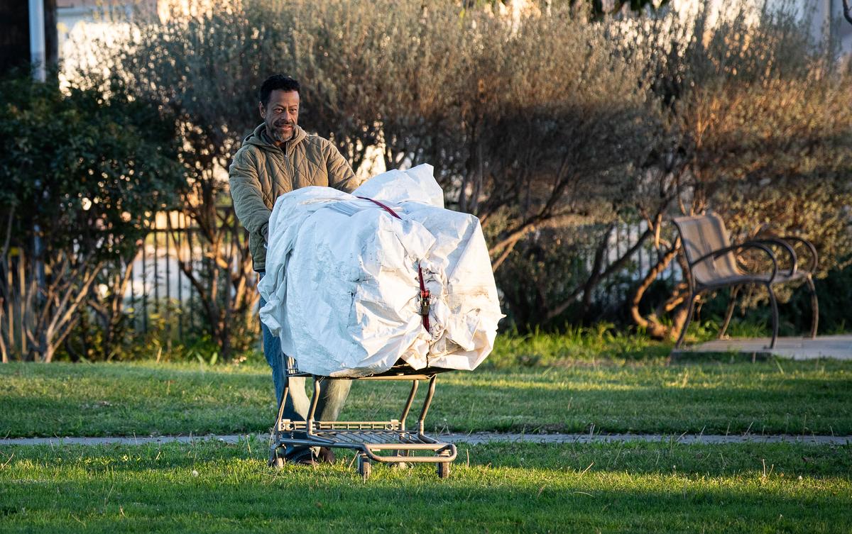 Fullerton to Respond to Homelessness, Non-Life-Threatening Emergencies With Social Workers, Not Police