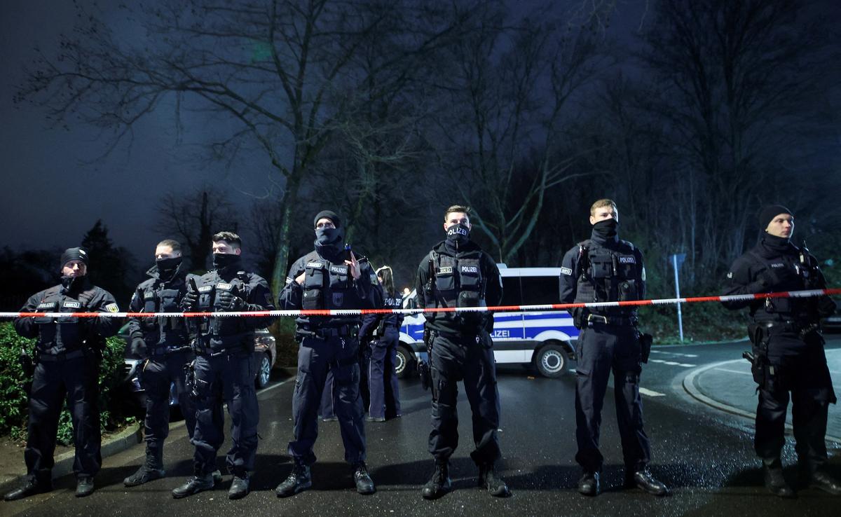 Children Hit by Train in Germany, 1 Killed, Authorities Say