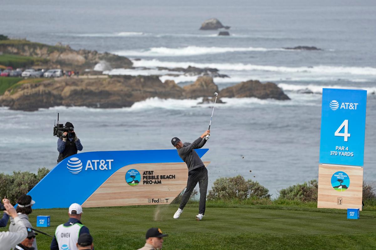 Lebioda Leads on a Day of Ever-Changing Conditions at Pebble