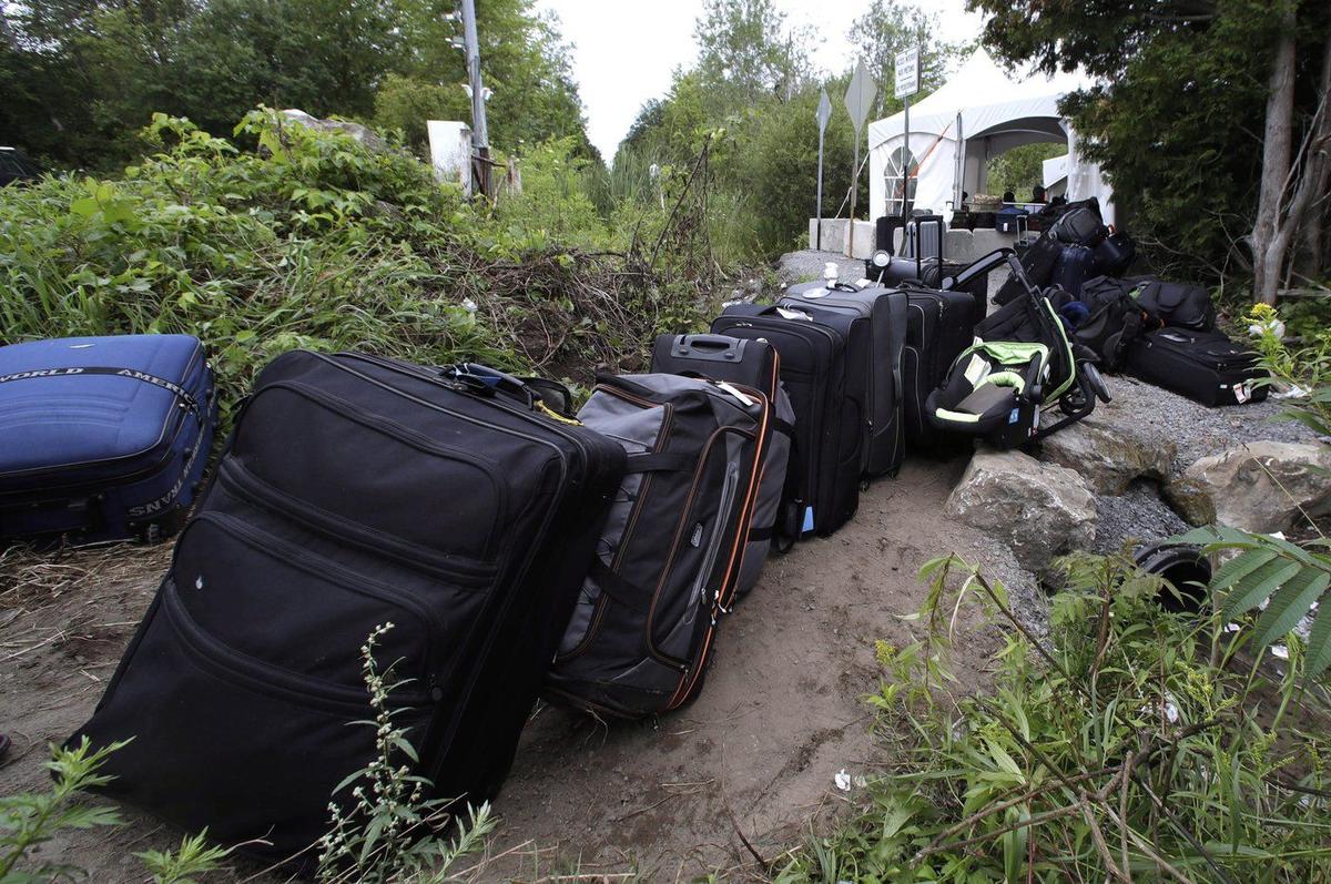 Quebec Minister ‘Surprised’ Asylum Seekers Given Free Bus Tickets From New York City