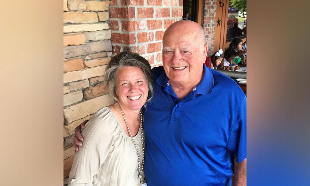 Man, 80, Secretly Paid for Strangers’ Pharmacy Bills by Donating $100 Every Month for 10 Years