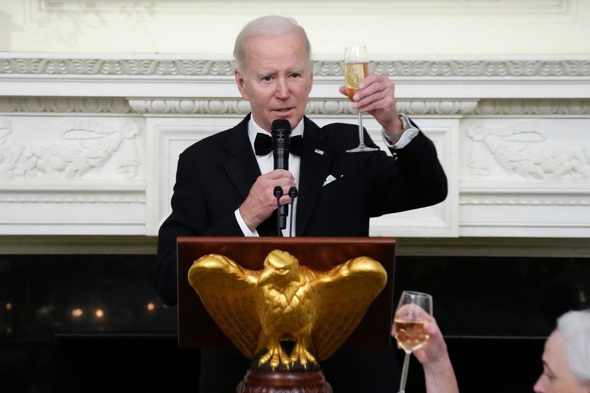 Biden Hosts Governors at White House for Dinner