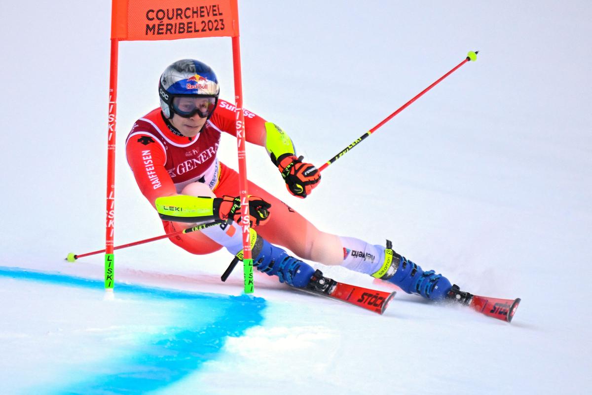 Swiss Skier Odermatt Wins Giant Slalom, 2nd Gold at Worlds