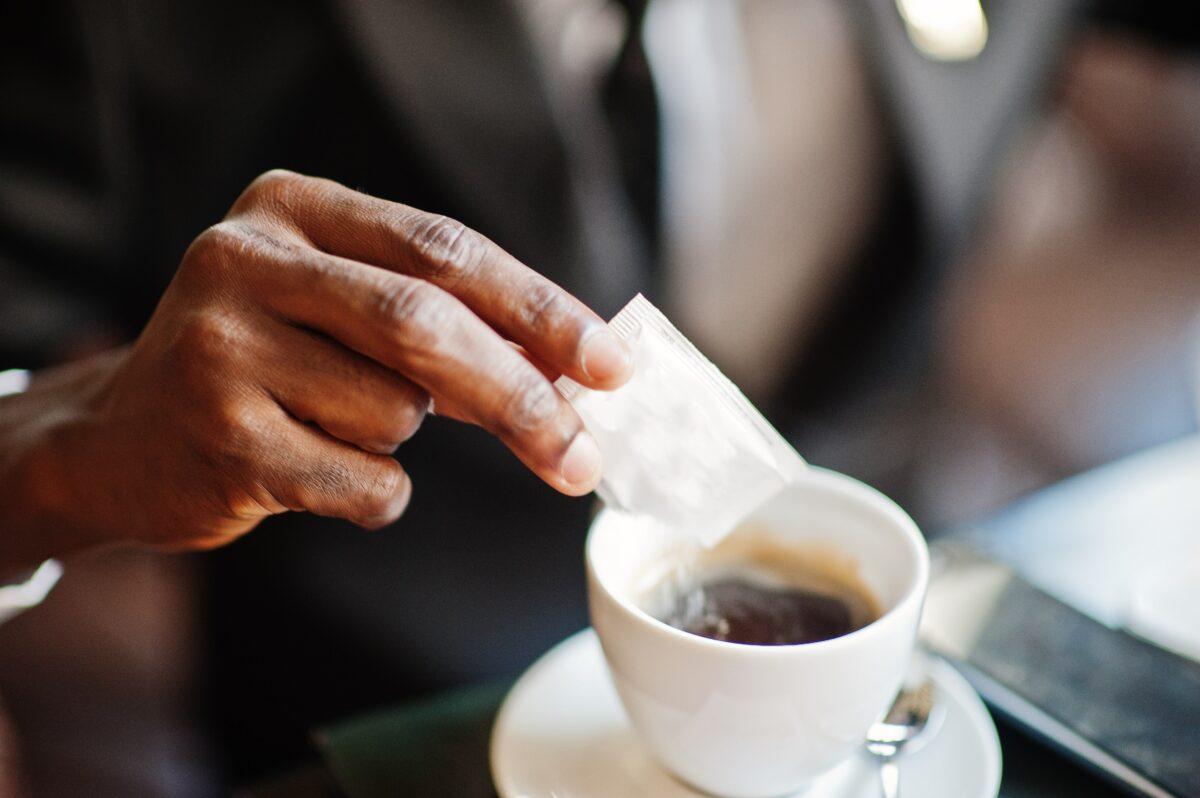 Artificial sweeteners should be chosen carefully. (AS photo family/Shutterstock)