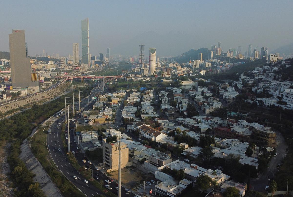 Mexico Replaces China as America’s Top Trade Partner, While China’s Foreign Trade Continues to Decline