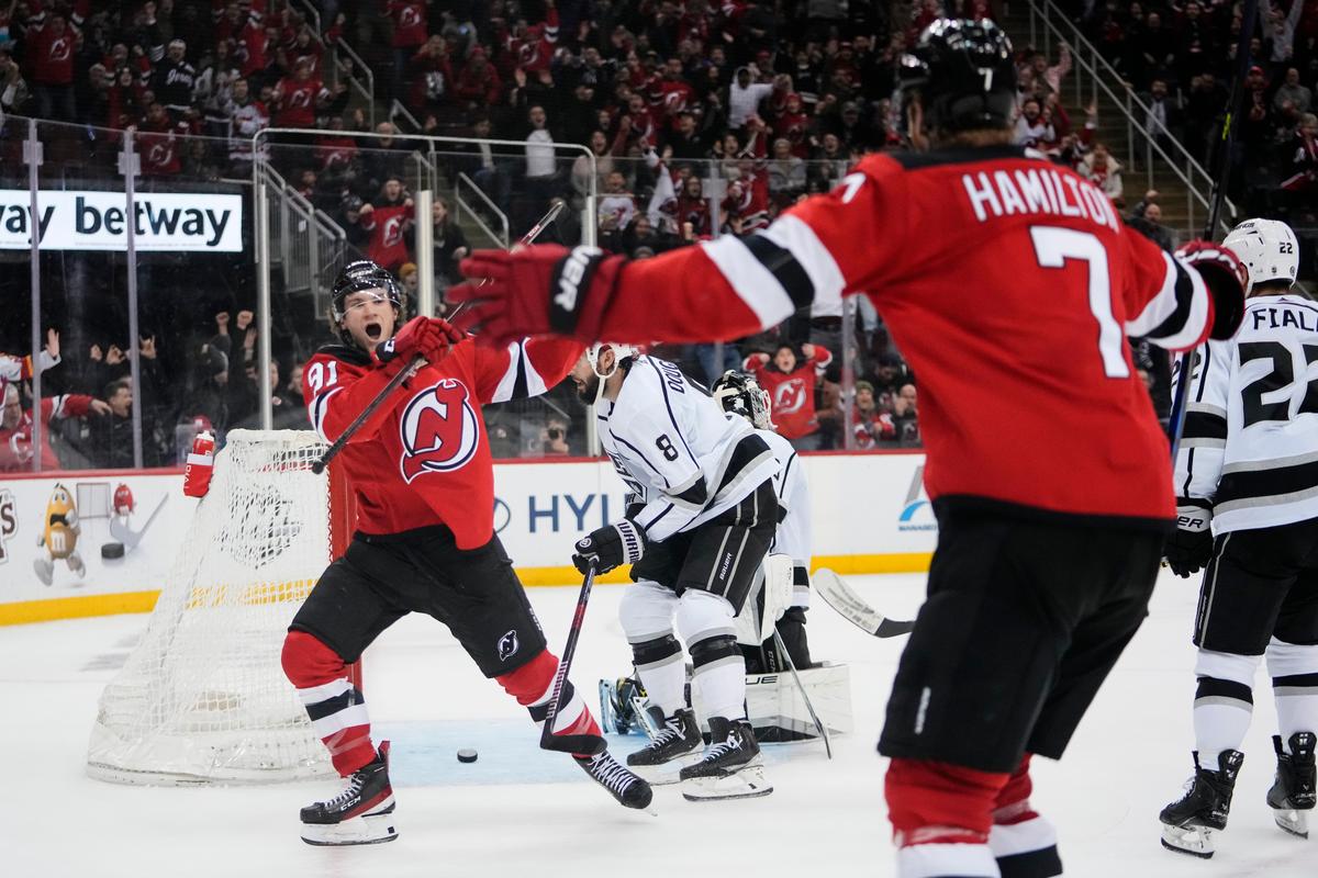 Mercer’s 2nd Goal of Game Lifts Devils Over Kings 4–3 in OT