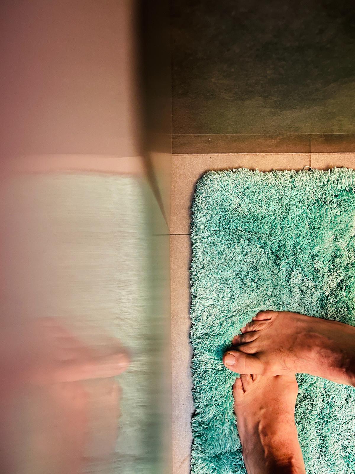 How to Make Your Bathroom Floor Warm