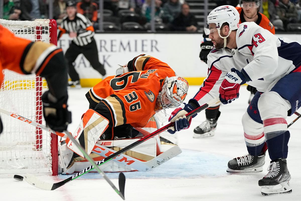 Wilson Scores in OT, Capitals Knock Off Ducks 3–2