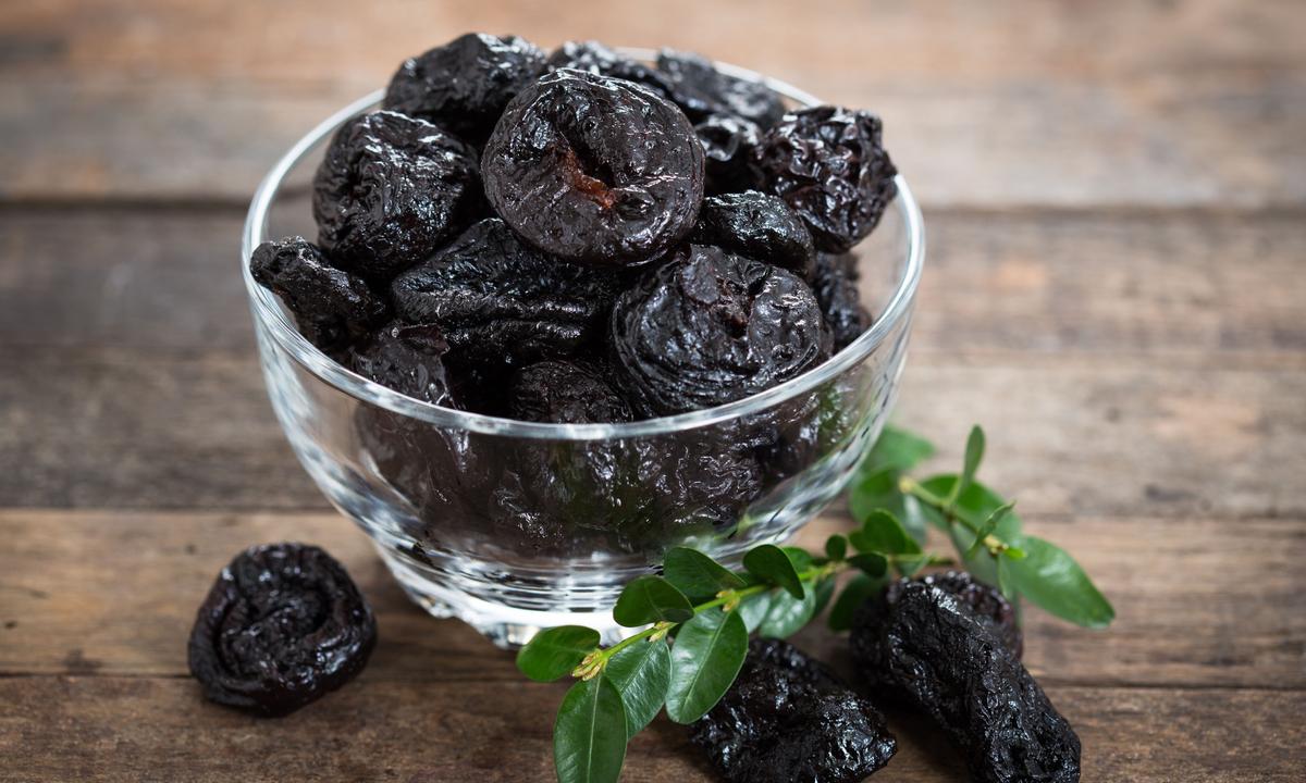 Menopausal Women May Want to Pop Prunes Instead of Pills