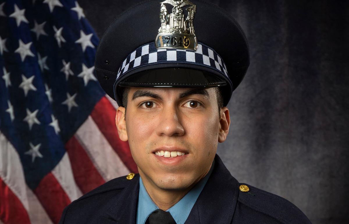 Suspect Charged After Chicago Officer Dies After Shootout