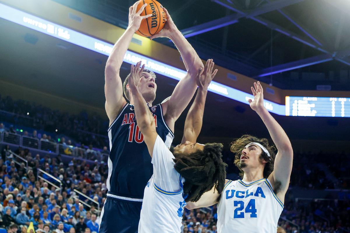 No. 4 UCLA Beats No. 8 Arizona 81–73, Goes 17–0 at Home