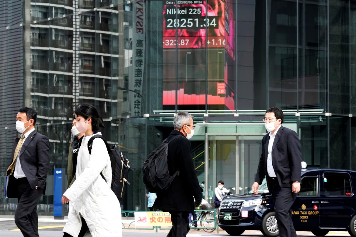World Stocks Gain After Wall Street Has Best Day in 6 Weeks