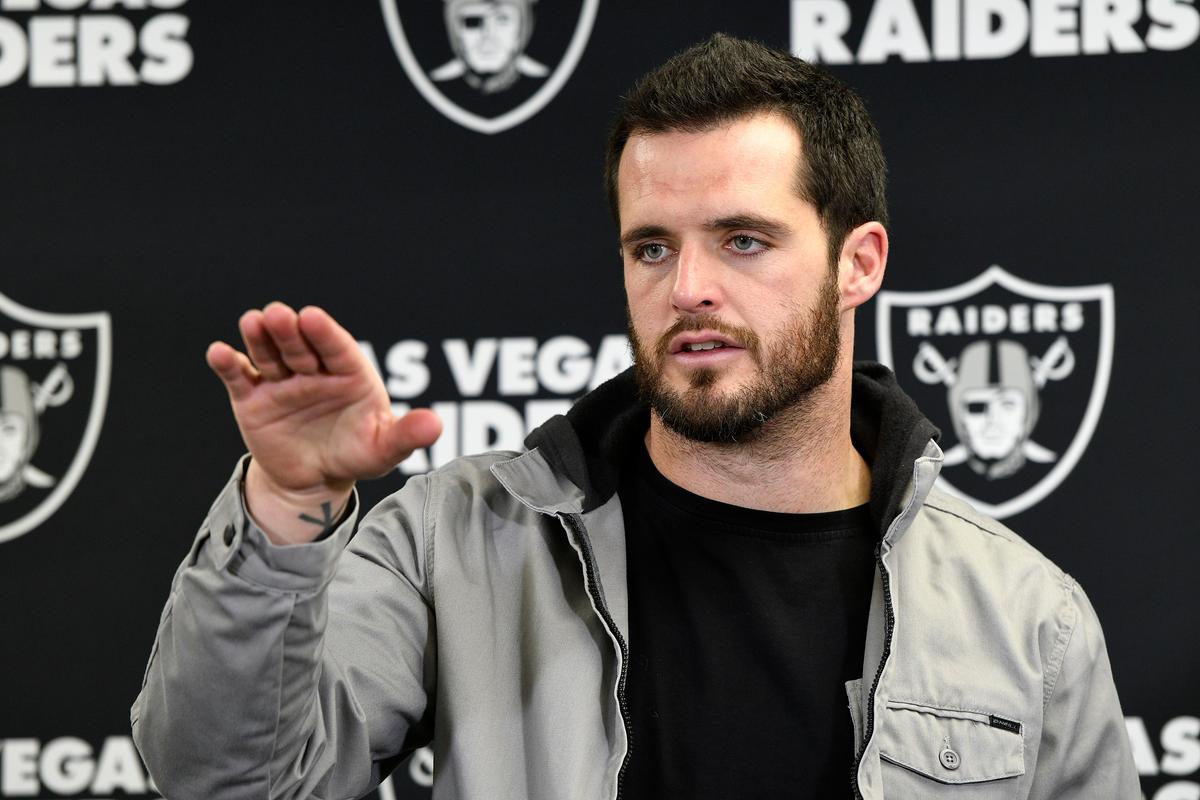 Derek Carr Agrees to 4-year Contract With Saints ‘Worth up to $150M’