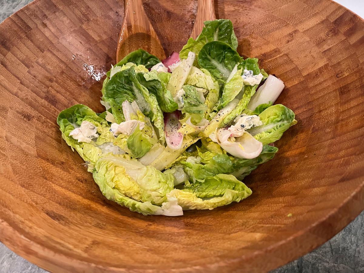 A Salad Fit to Begin or End Your Meal