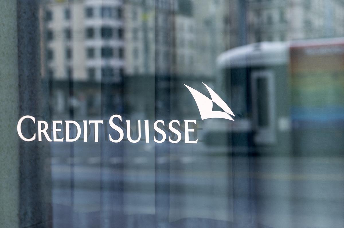 Credit Suisse Shares Hit New Low