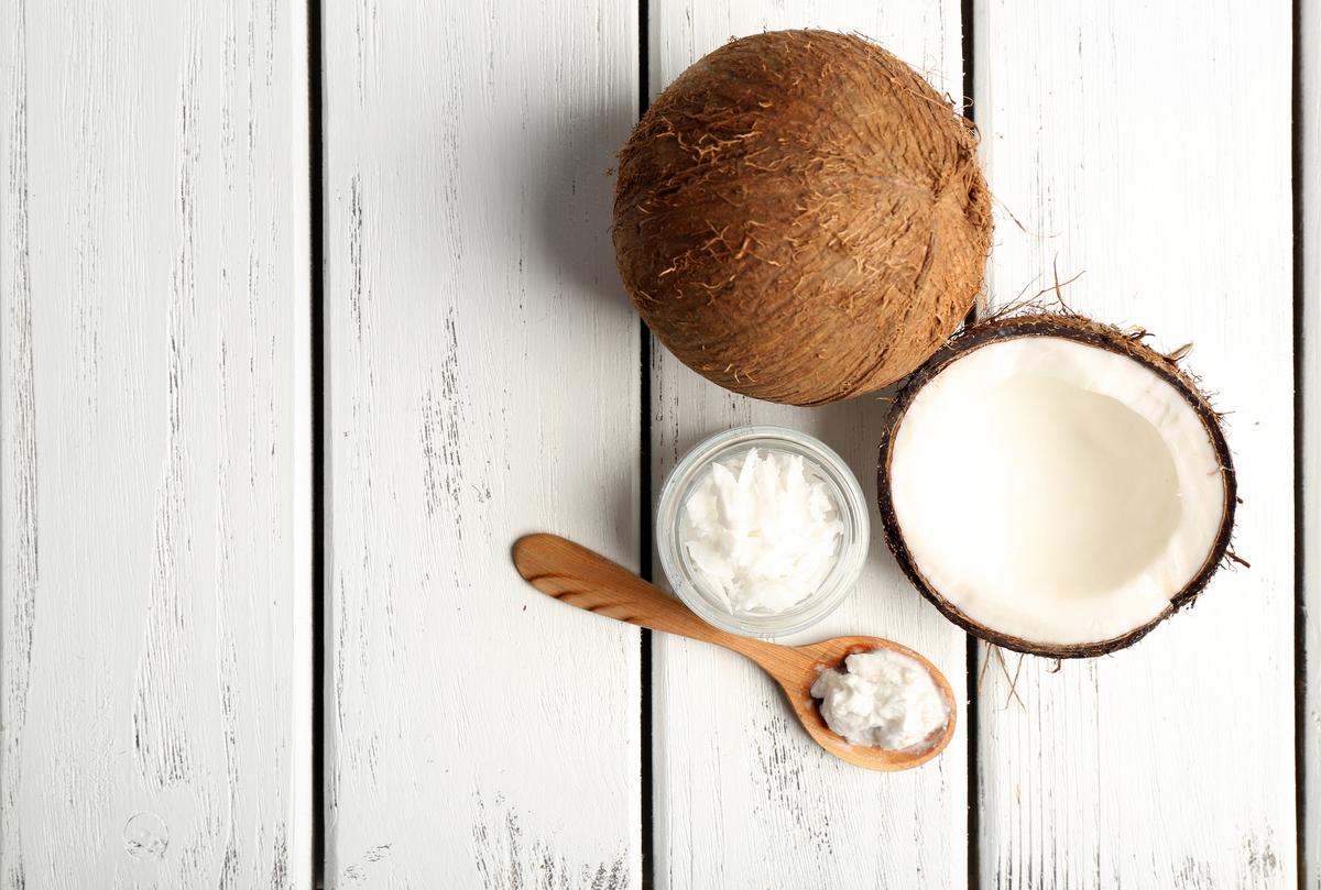 14 Evidence-Based Medicinal Properties of Coconut Oil