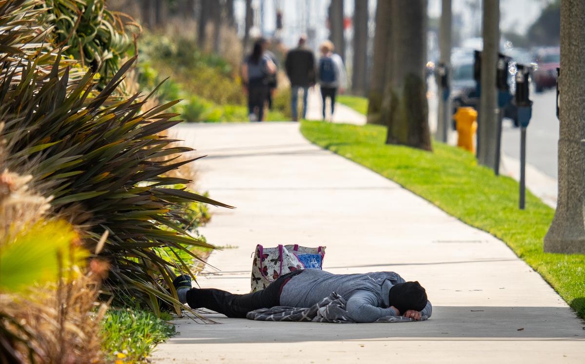 Huntington Beach Approves 90-Day Plan to End Homelessness