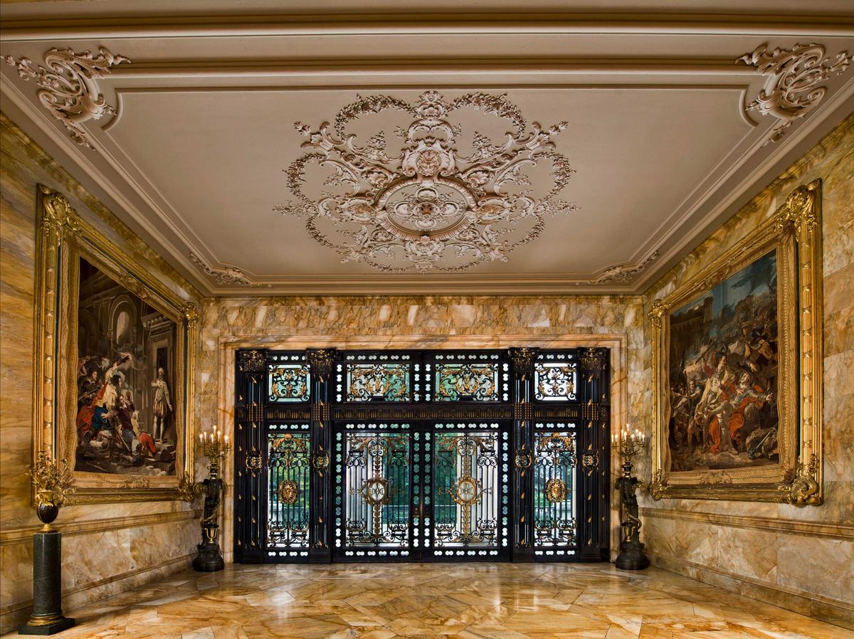 Alva Vanderbilt’s Marble House Became the Blueprint for Gilded Age Grandeur