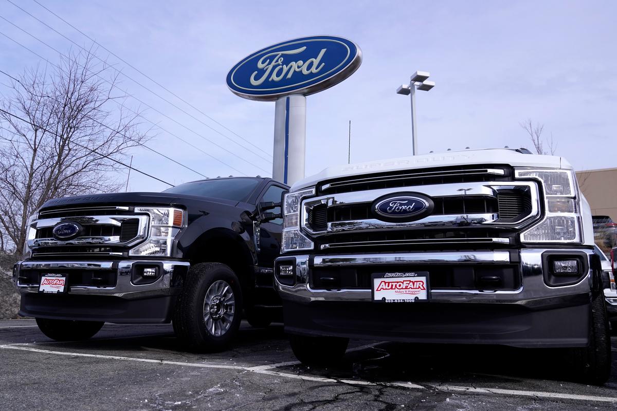 Ford Reverses Course, Will Include AM Radio in New Cars