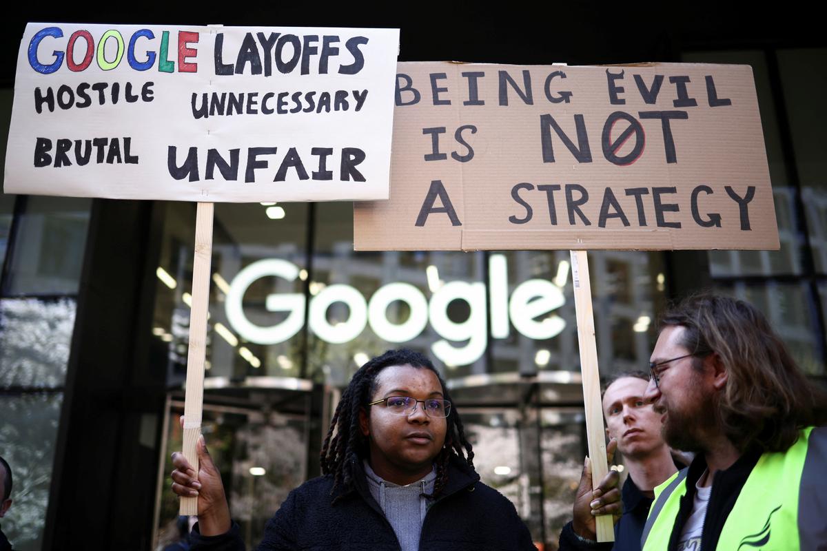 Google Workers in London Stage Walkout Over Job Cuts