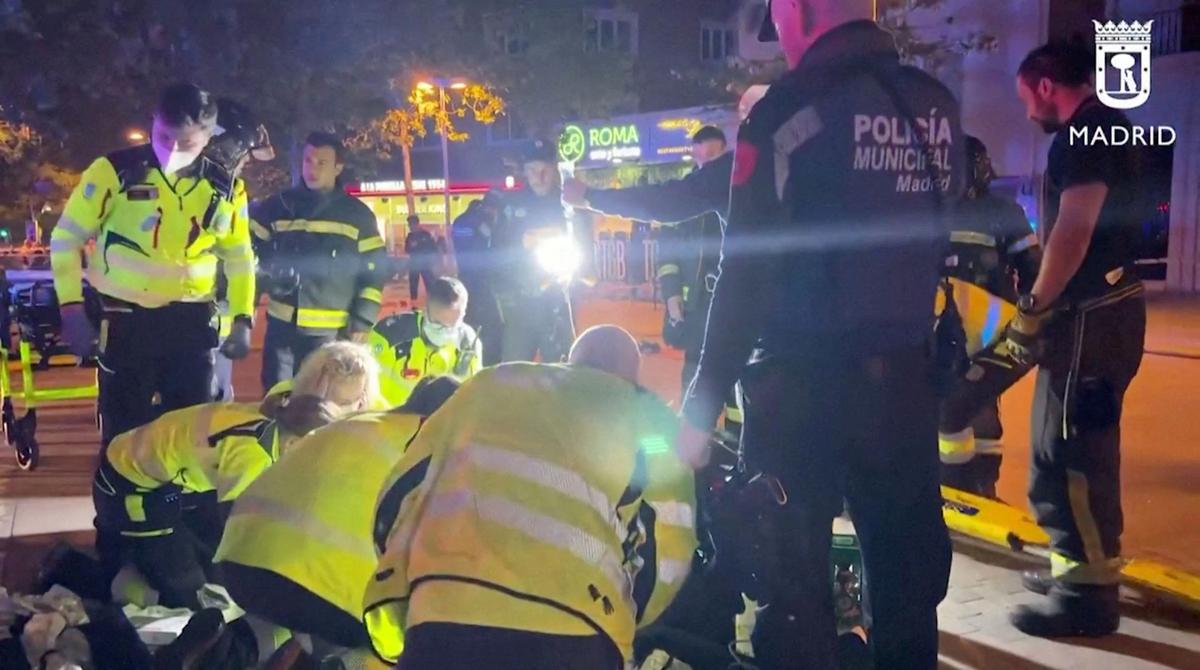 2 People Die, 12 Hurt in Madrid Restaurant Blaze