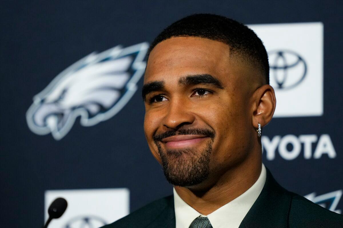 Philadelphia Eagles quarterback Jalen Hurts speaks with members of the media at the NFL football team's training facility in Philadelphia on April 24, 2023. (Matt Rourke/AP Photo)