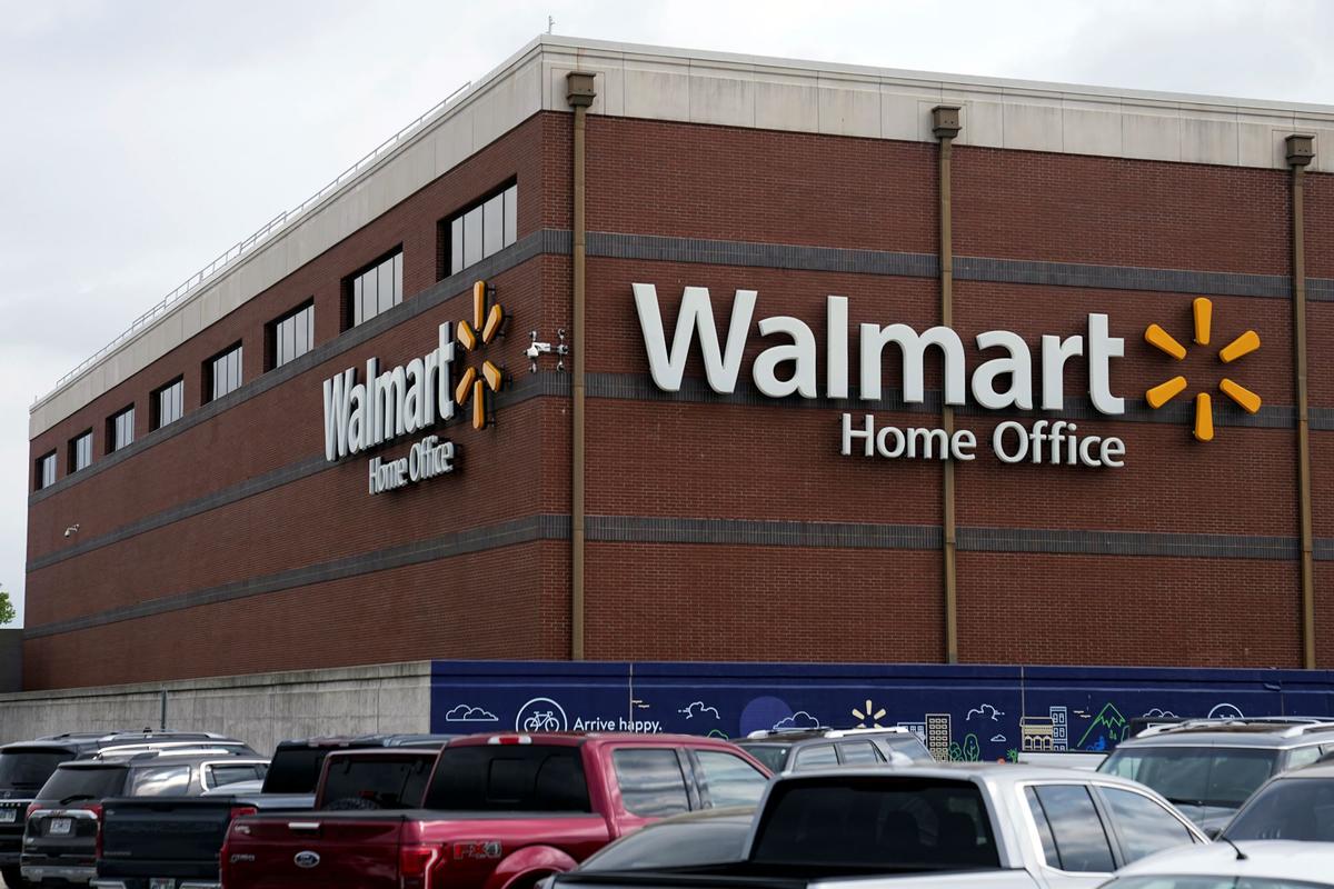 Walmart Boosts Outlook After a Strong 1st Quarter and Rising Online Sales