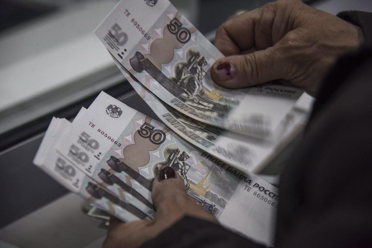 Russians Could Be Disguising Cash to Evade Canadian Sanctions, Federal Agency Warns