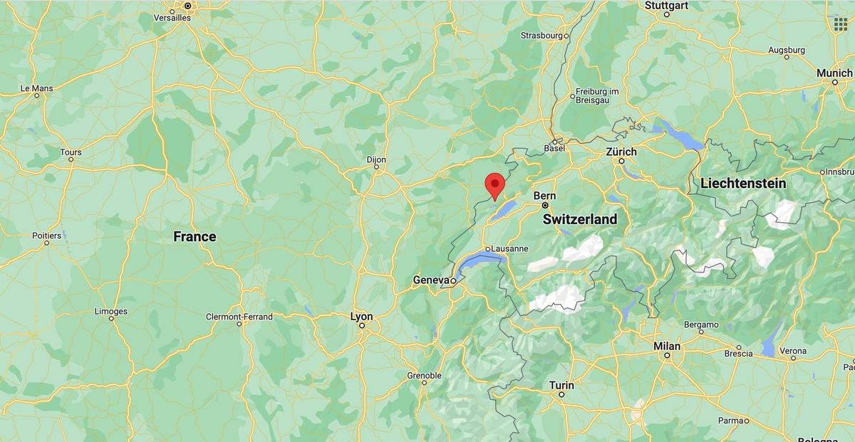 Plane Crash in Swiss Mountains Kills 3