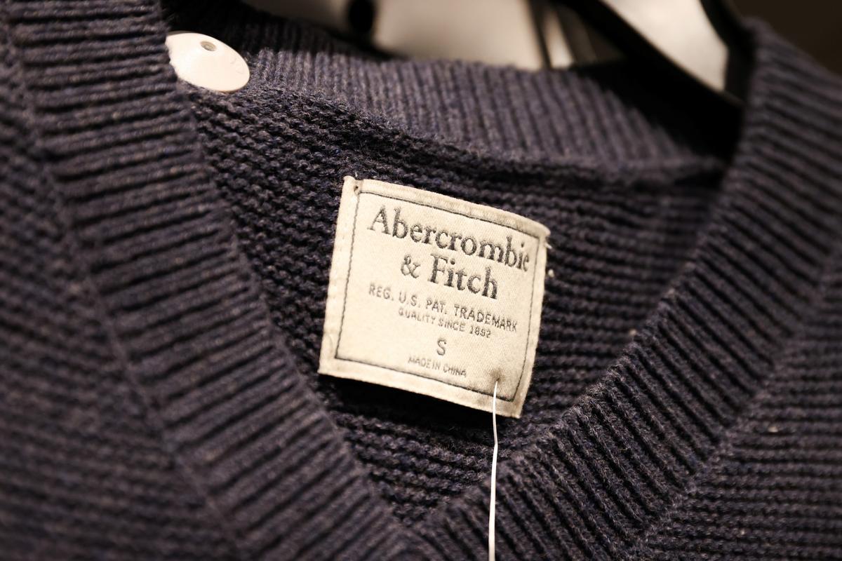 Abercrombie & Fitch Reports Surprise Profit, Raises Sales Forecast