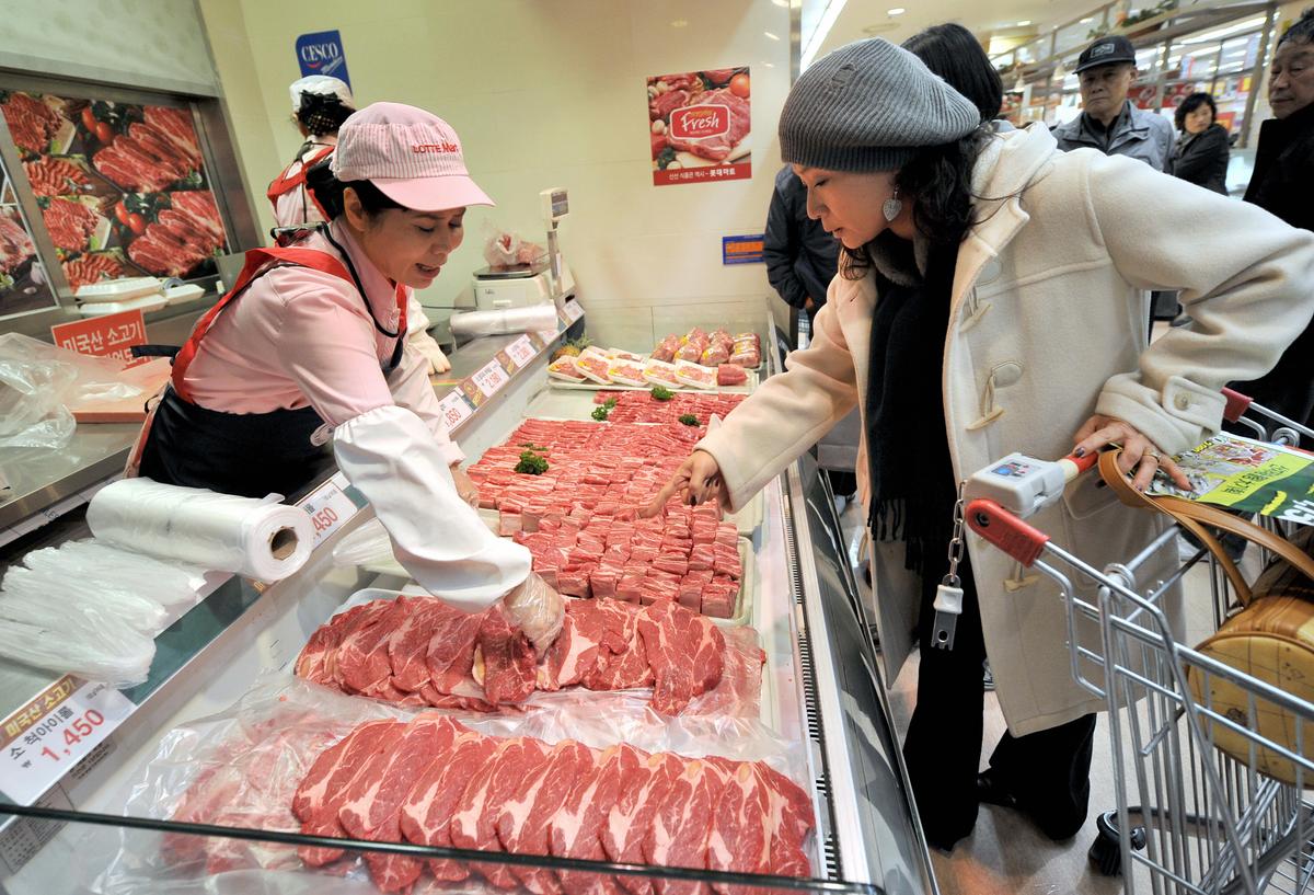 South Korea Cuts Tariffs on Food Imports to Ease Living Costs