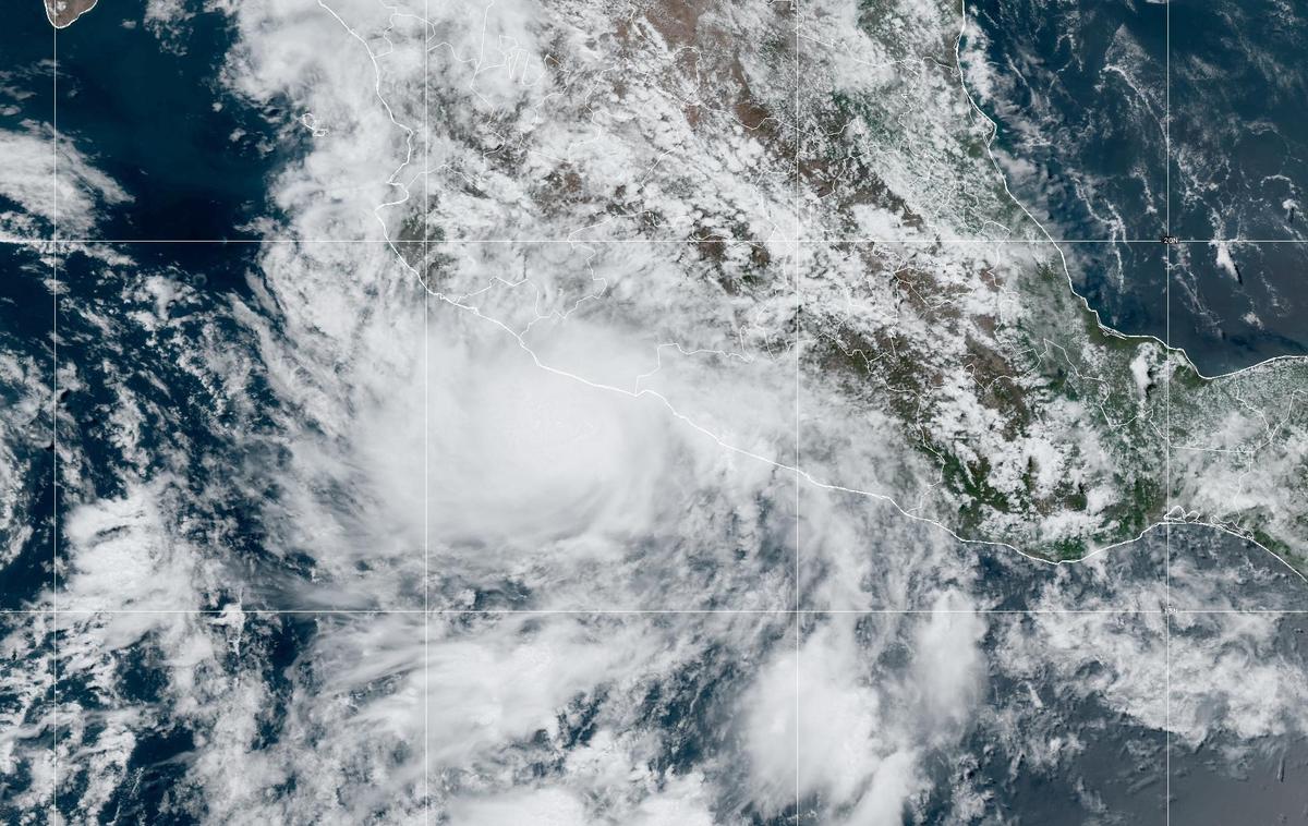 Newly Formed Hurricane Beatriz Sweeps Close to Mexico’s Southwest Pacific Coast