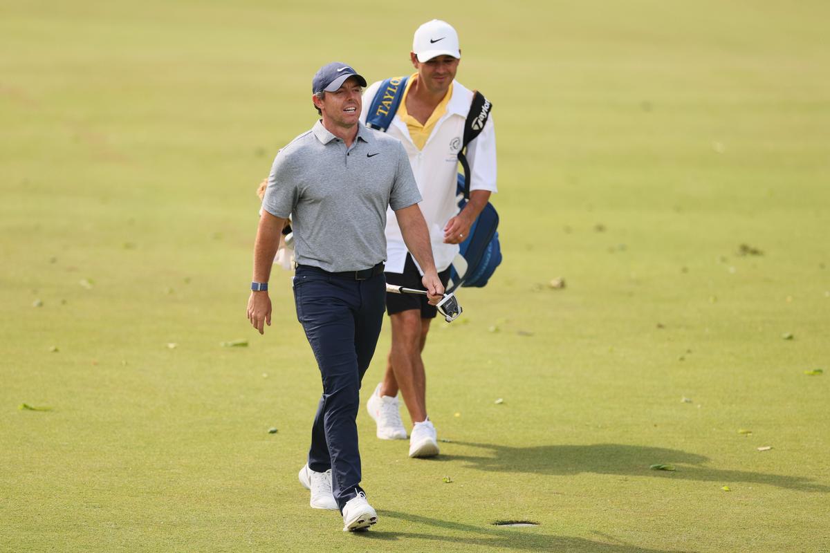 McIlroy Tied for Lead at Memorial by Making Fewest Mistakes